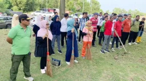 Dukung Lingkungan Bersih dan Nyaman, Dinas KP2KH Kepri Gelar Aksi Goro di Kantor